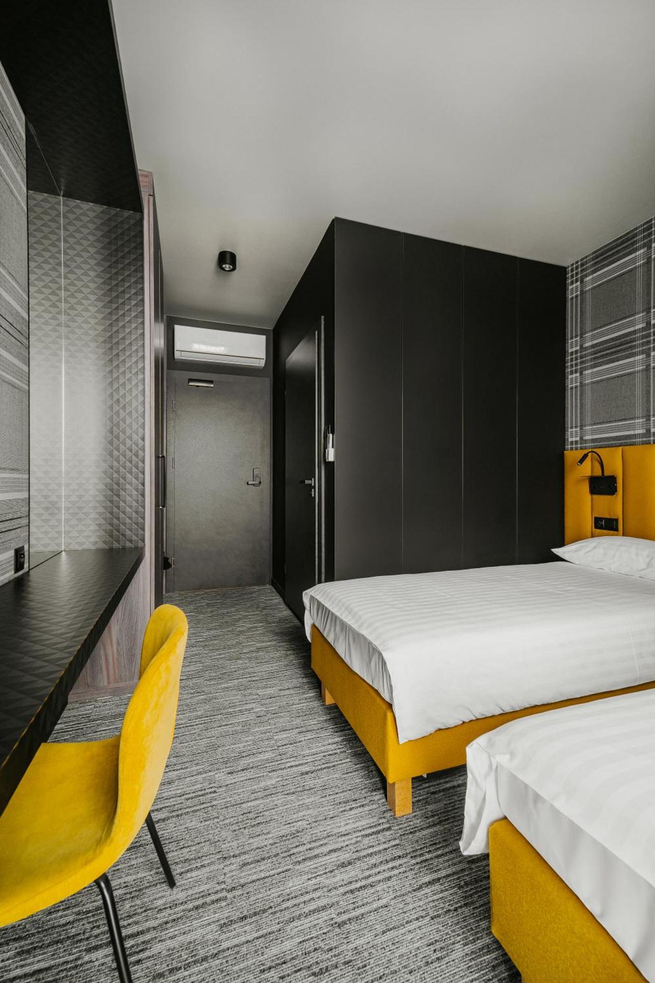 Nerohome Bed&Breakfast Łomża エクステリア 写真