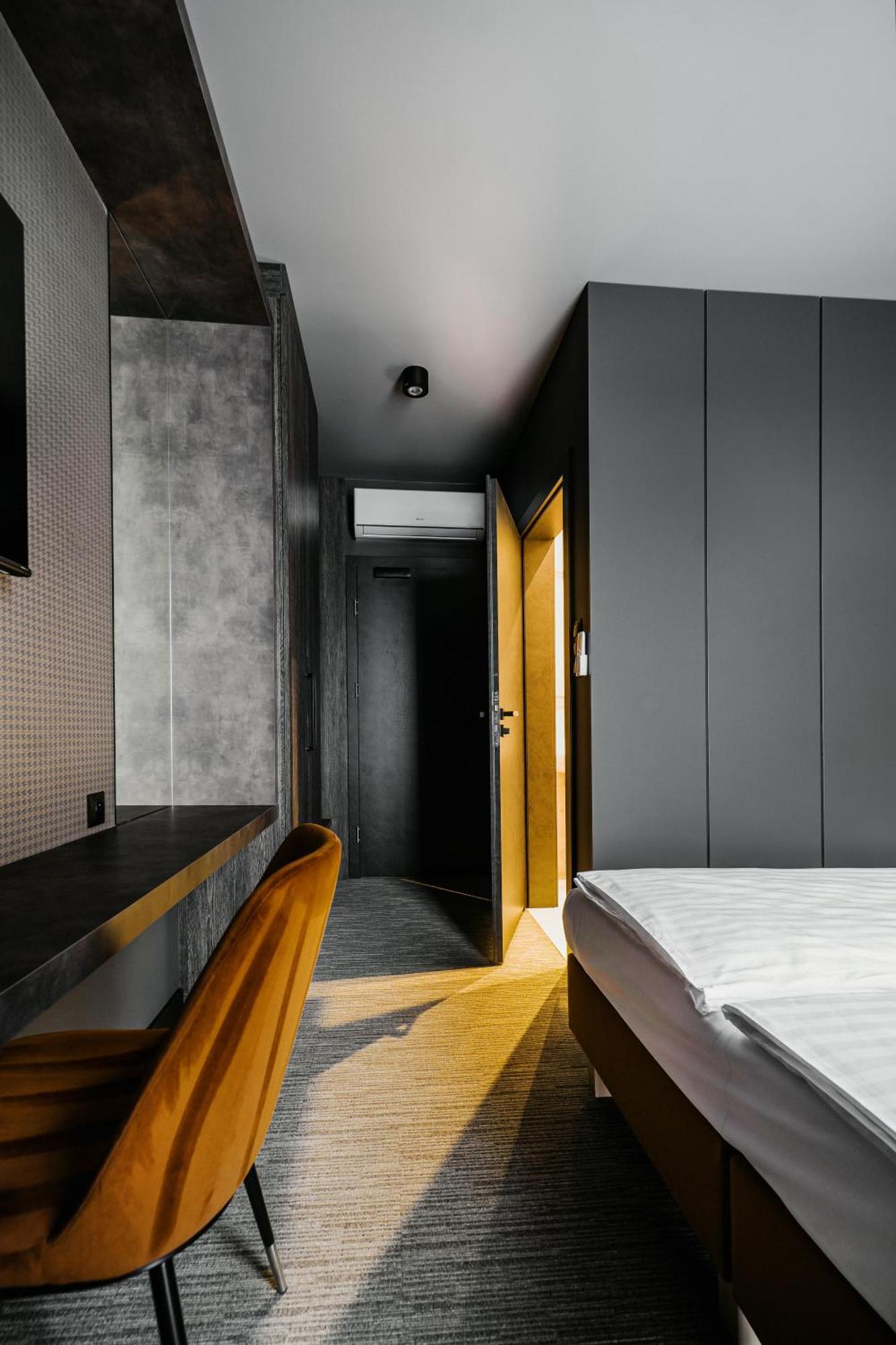 Nerohome Bed&Breakfast Łomża エクステリア 写真