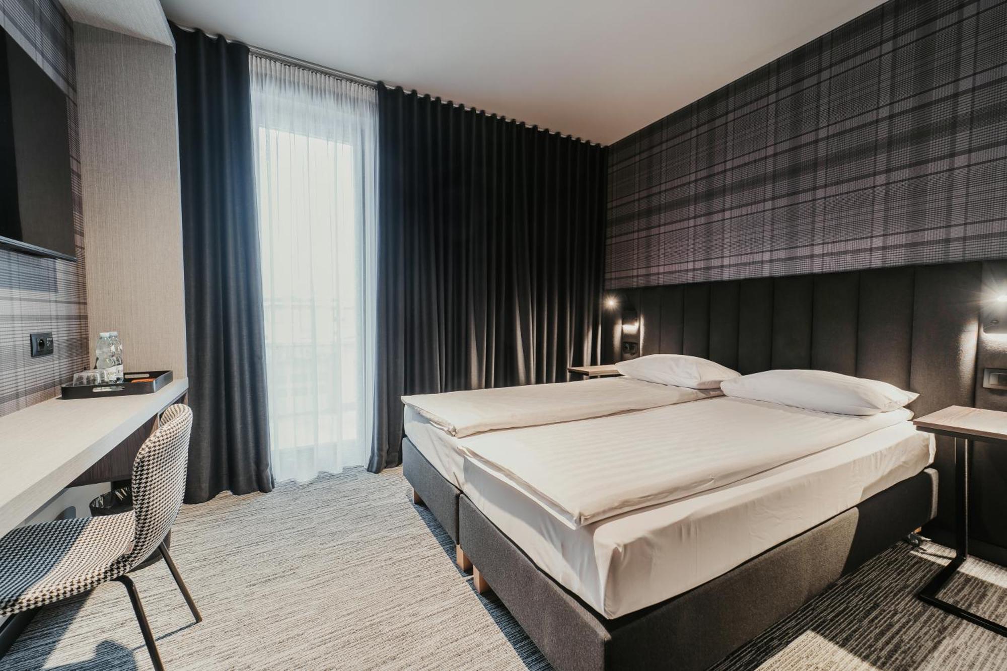 Nerohome Bed&Breakfast Łomża エクステリア 写真